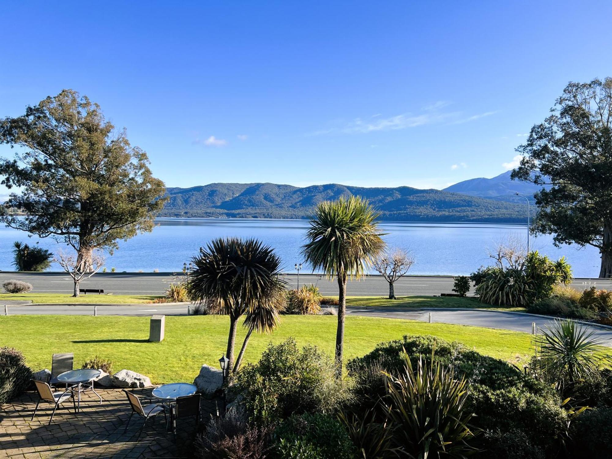 Fiordland Lakeview Motel And Apartments Te Anau Eksteriør billede