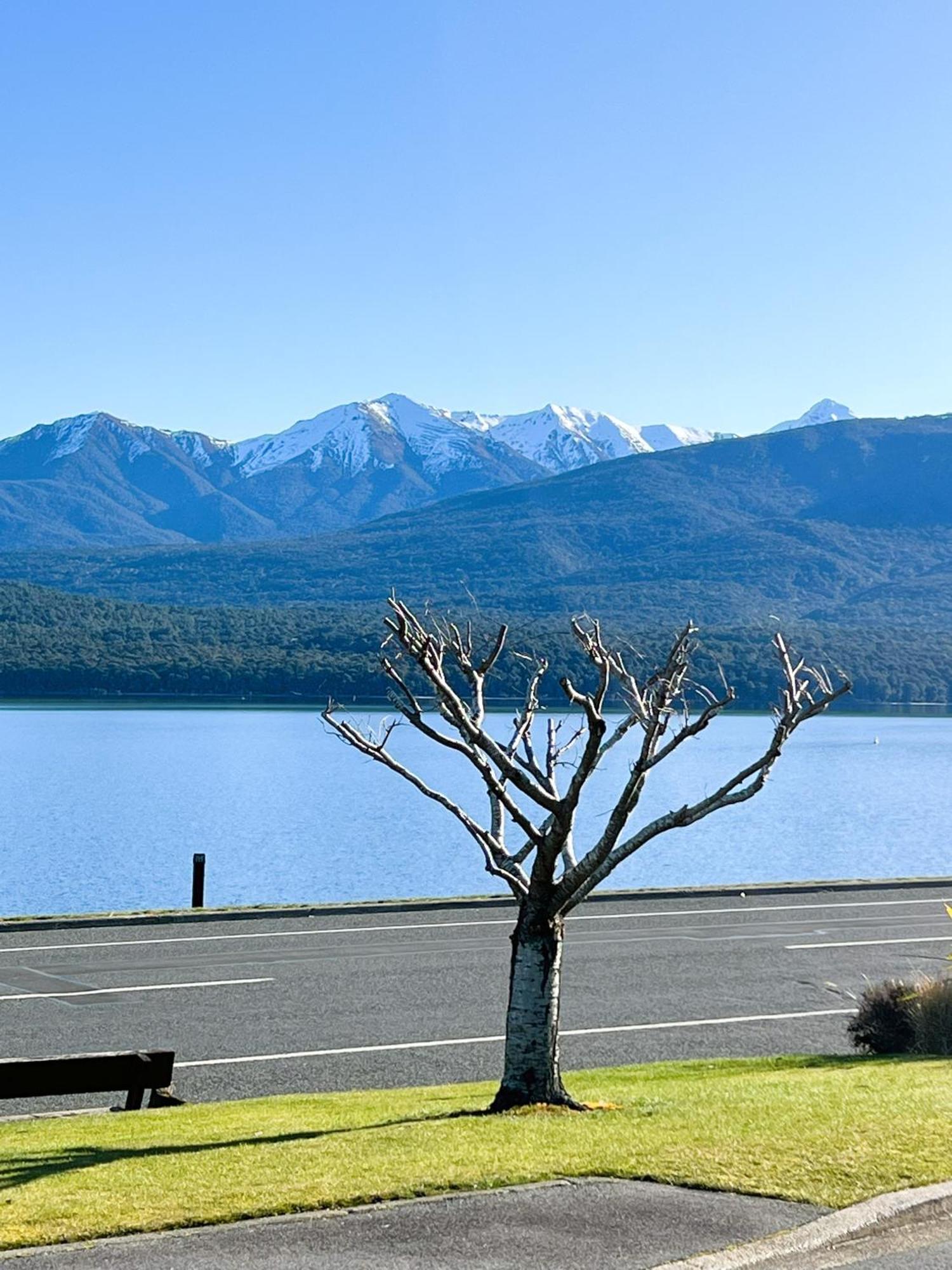 Fiordland Lakeview Motel And Apartments Te Anau Eksteriør billede